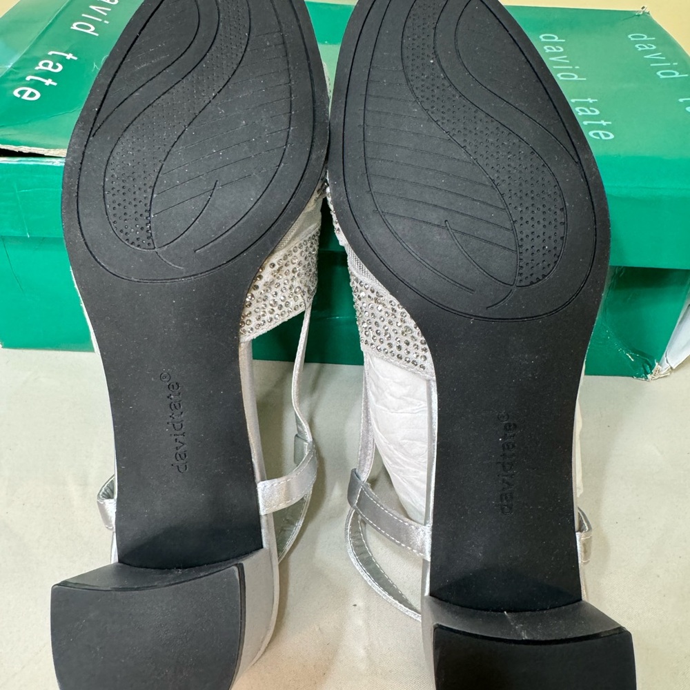 David Tate Satin Sparkle Sandals Size 8 NWT - Picture 13 of 16